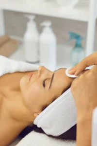 Demakijaż egzamin Technik Usług Kosmetycznych