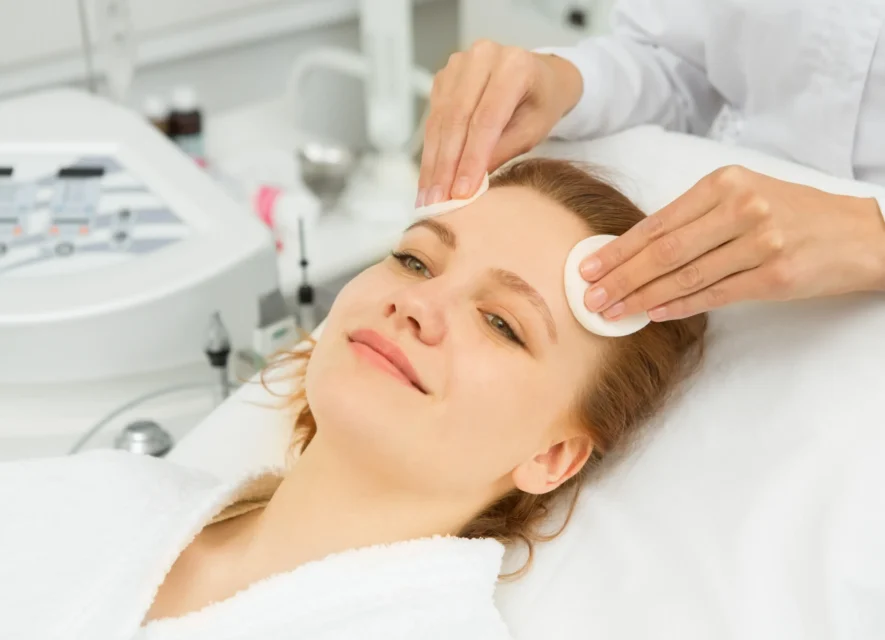 Demakijaż egzamin TUK