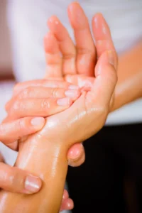 Przeciwwskazania do masażu w pracy kosmetyczki i technika usług kosmetycznych